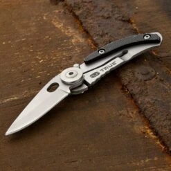 True Utility Skeleton Knife 15 True Utility Skeleton Knife -Exped Soldes Magasin couteau true utility skeleton knife 03