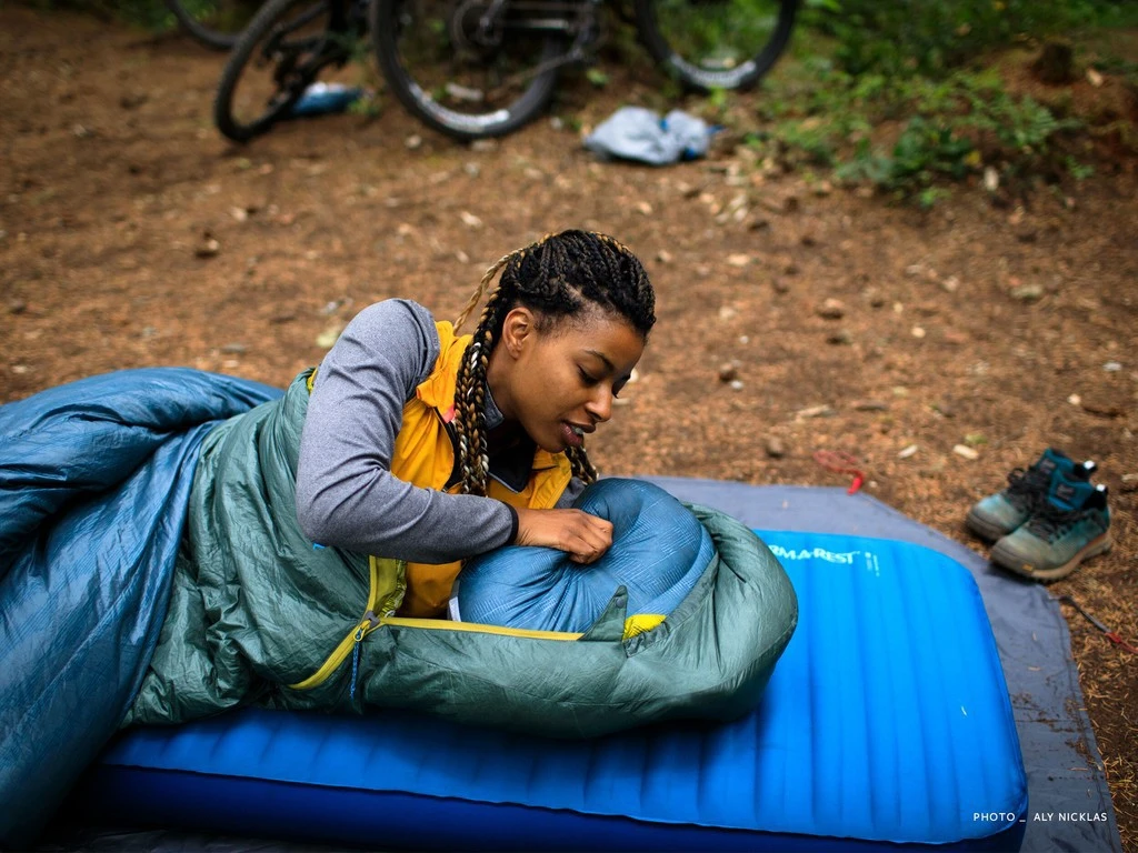 Therm-a-Rest Thermarest Air Head Down Pillow 9 Therm-a-Rest Thermarest Air Head Down Pillow – Image 9