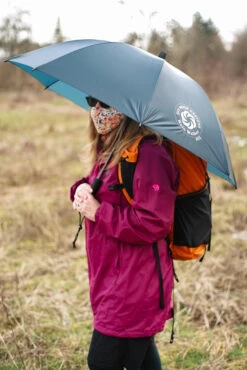 Six Moon Designs Rain Walker SUL Umbrella -Exped Soldes Magasin parapluie six moon designs rain walker sul umbrella 04