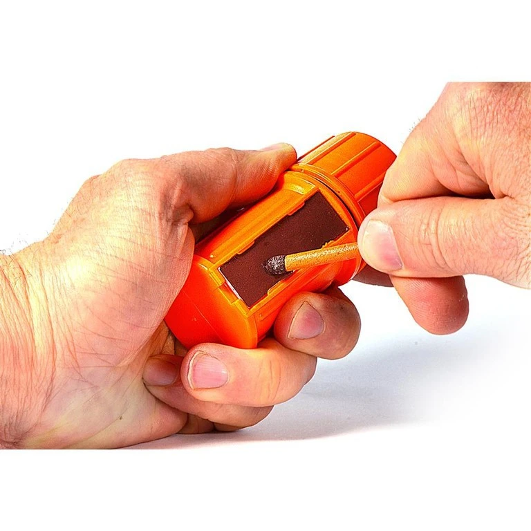 25 Allumettes Uco Stormproof Match Kit 4 25 Allumettes Uco Stormproof Match Kit – Image 4